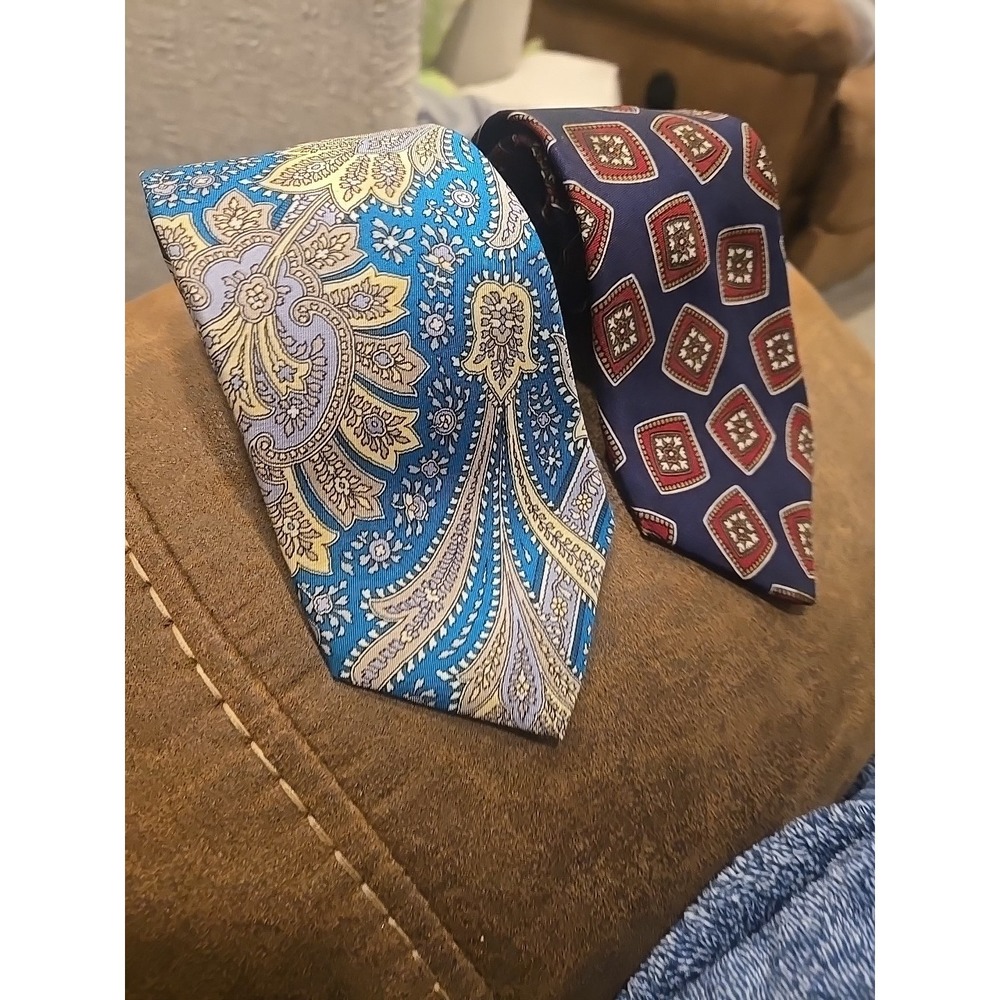Lot 2 Claiborne Silk Ties Blue Paisley & Red Geometric Classic Men's Neckties
